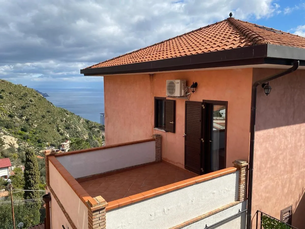 הוילה טאורמינה Casa Pasitea בית נופש